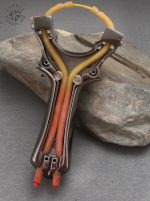 Accessoire de tir : lance-pierre à roulement précis