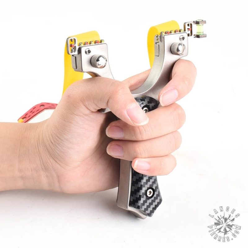 Lance-pierre inox avec design ergonomique et viseur ajustable